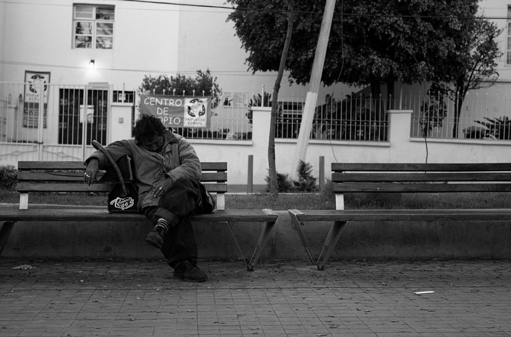 Durmiendo-en-el-paseo-Chapultepec.jpg